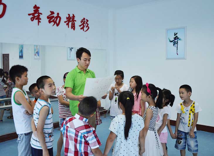 ־Ը�ߞ麢�ӂ��������o��(d��o)�����ں��ӂ�?n��i)��H������С�[�T(m��n)���c���غ��ӽ�����(du��)����