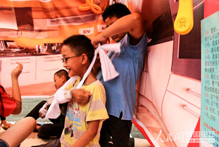 �Έ@���ϣ�С�����ݾ�ģ�M������