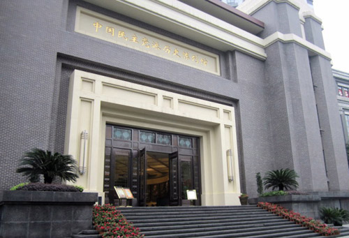 ��ǰ��������W(w��ng)ӛ�ߺ͏�(qi��ng)��Փ���W(w��ng)�ѽM�ɵġ����Қvʷӛ�����ѿ���(zh��n)Ӣ�ҡ����(d��ng)���ؑcվ��С���(du��)�������Ї������h�ɚvʷ����^���^��