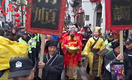 ҕ�l�������ӭؔ�� ������_��������������ݺӷ��֚vʷ�օ^(q��)��ӭ����һ��һ�ȵ�ӭؔ��c�´�������mȻ������С��������׌���������οͺúõ��_����һ�ء���Ԕ��(x��)�� 