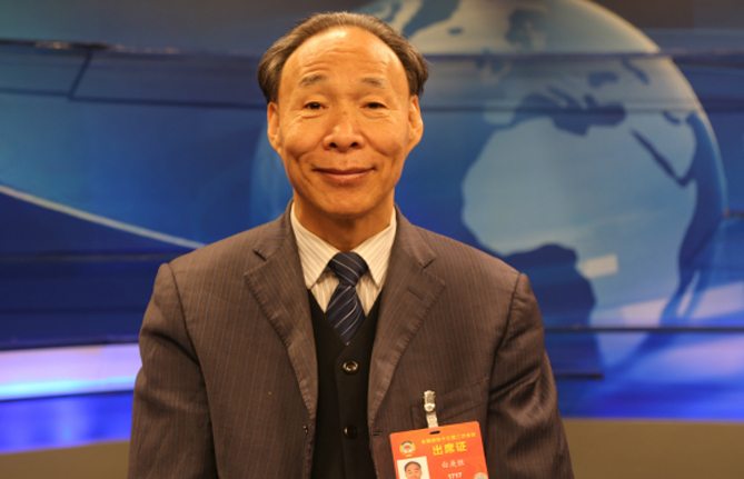 全國(guó)政協(xié)常委、中國(guó)作家協(xié)會(huì)副主席白庚勝：民族文化的保護(hù)與發(fā)展